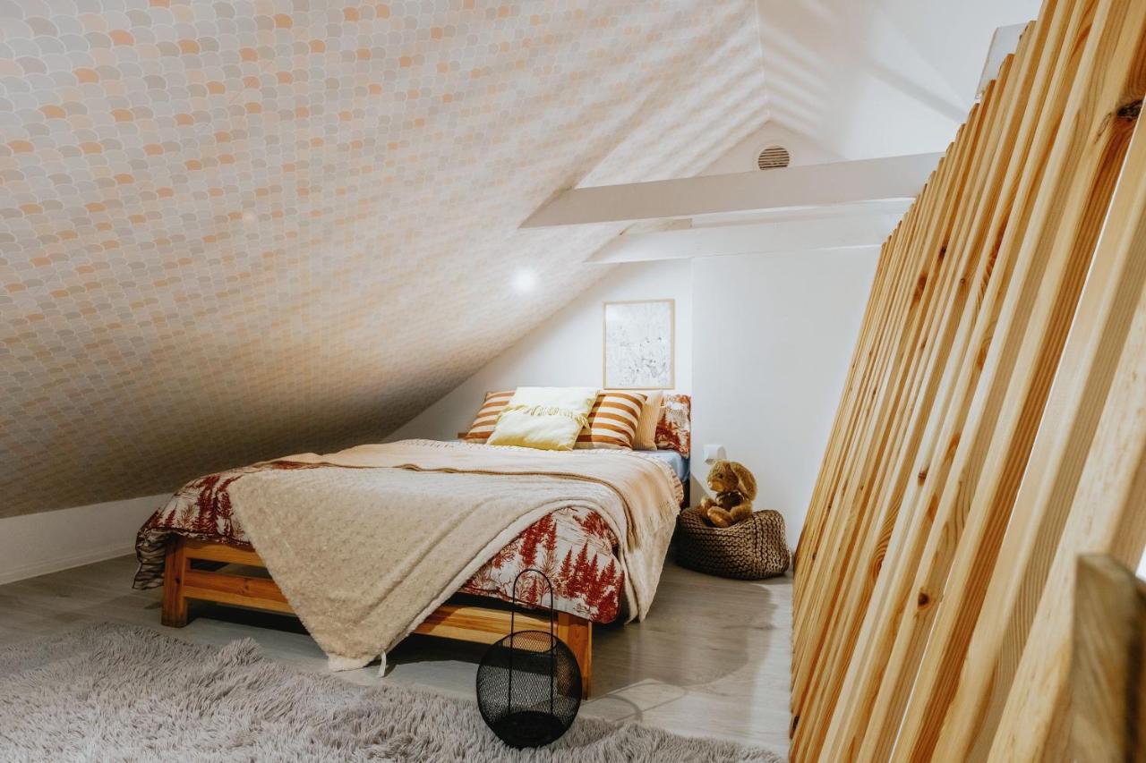 Apartament Z Antresola Okszow Bagian luar foto